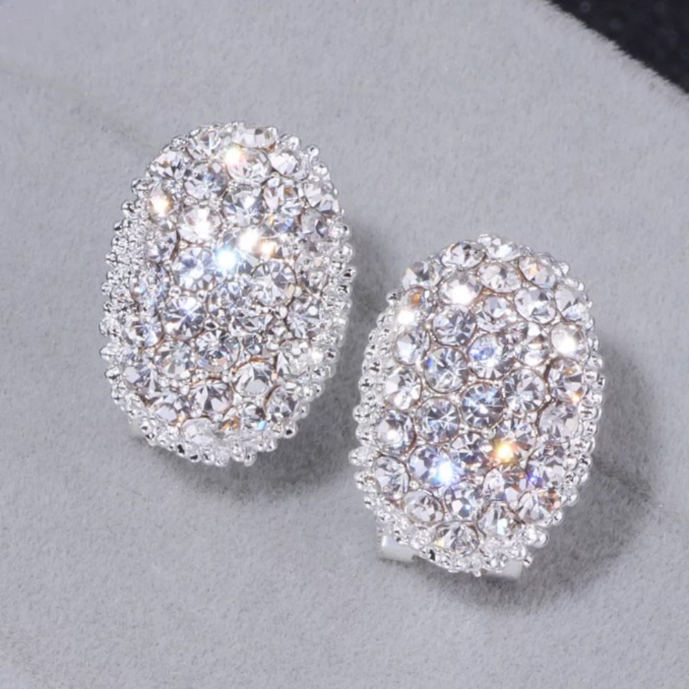 🌟 Rhinestone Diamonds Earrings